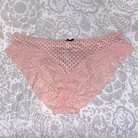 Victoria's Secret Body by Victoria Hiphugger Panty - Picture 1 of 3